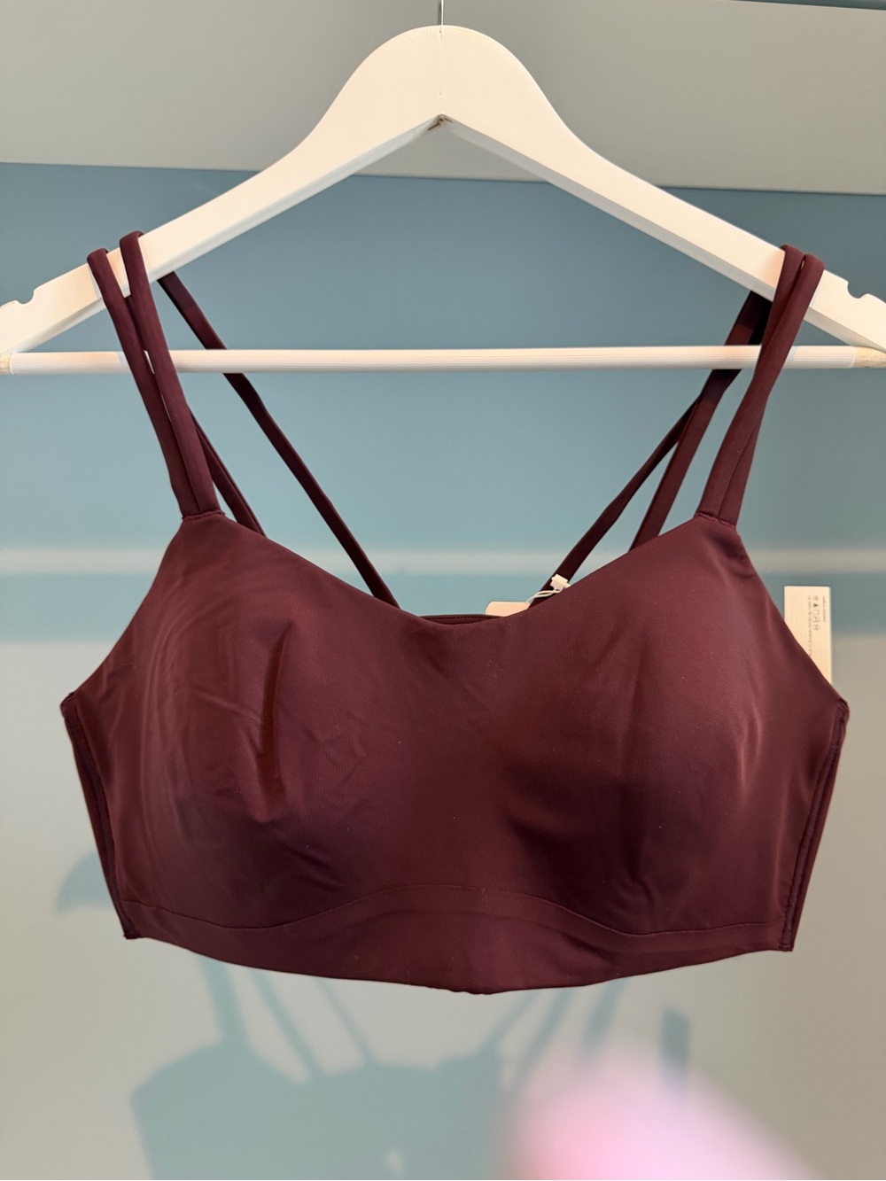 NWT Lululemon Athletica sports bra. Like A Cloud. B/C cup. Sz 12. Brand new! - Picture 2 of 16